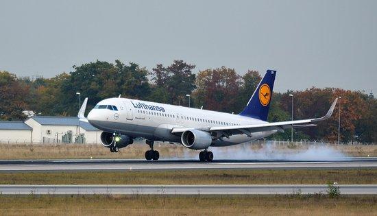 Aussichtsplattform Landebahn Nordwest